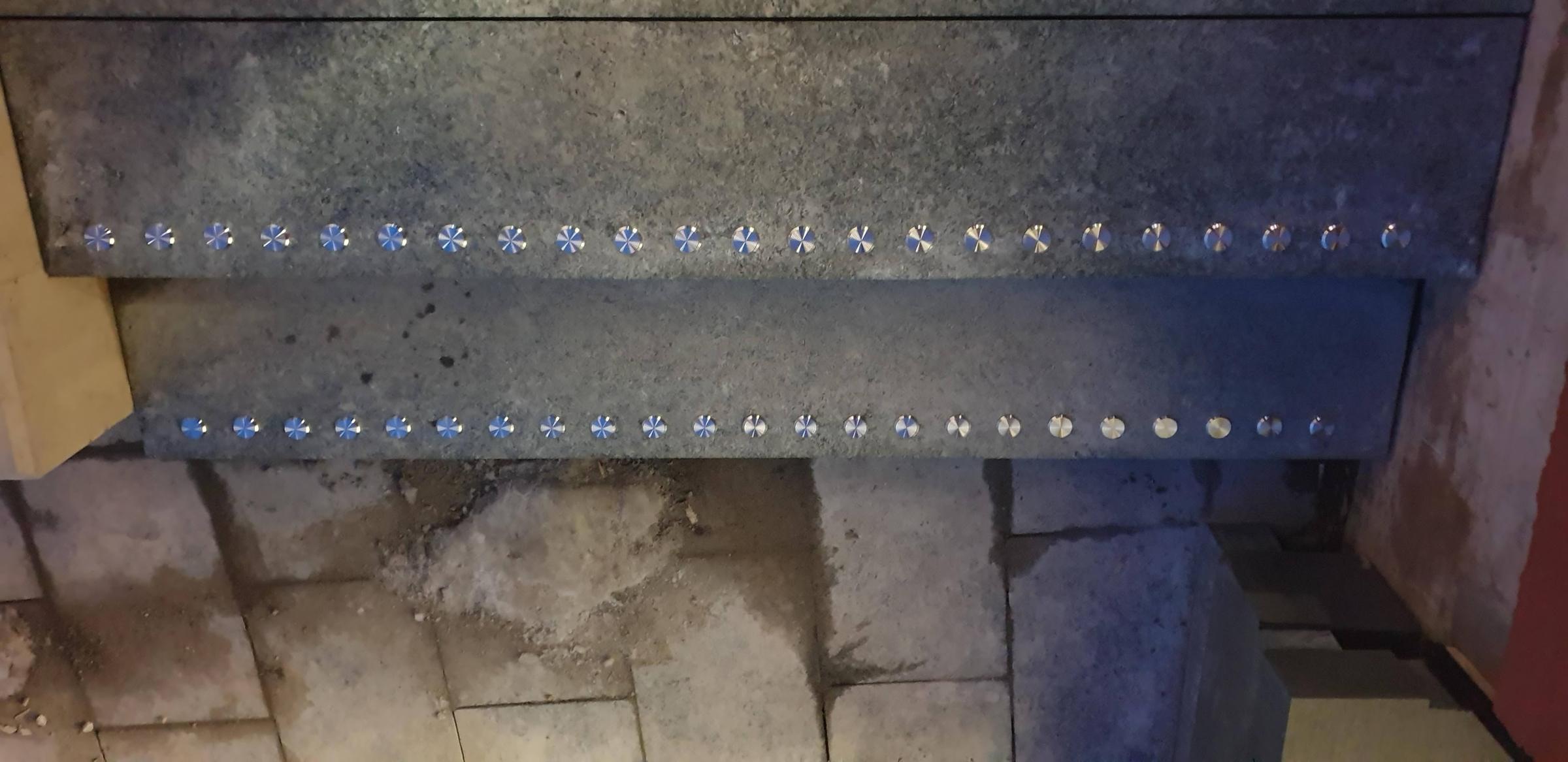 Narva raekoja juhtrajad ja tähistus