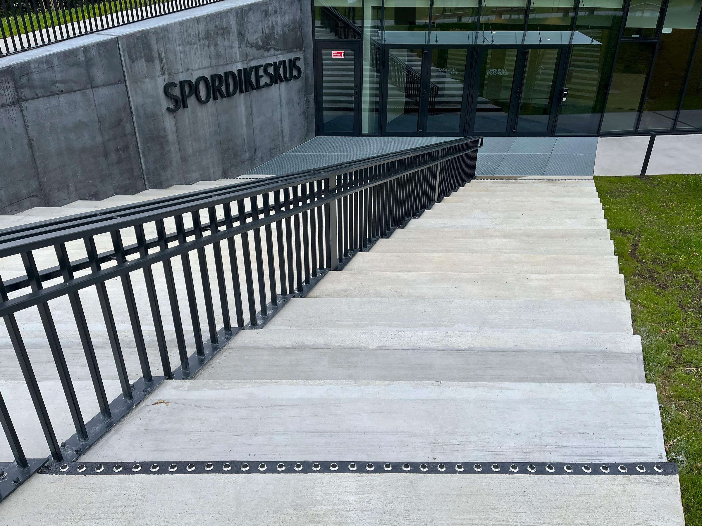 Saku põhikool ja spordikompleks