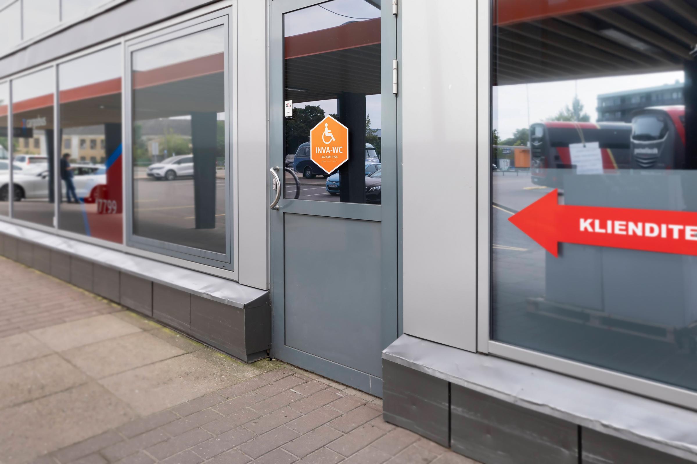 Tallinna bussijaama inva-WC silt