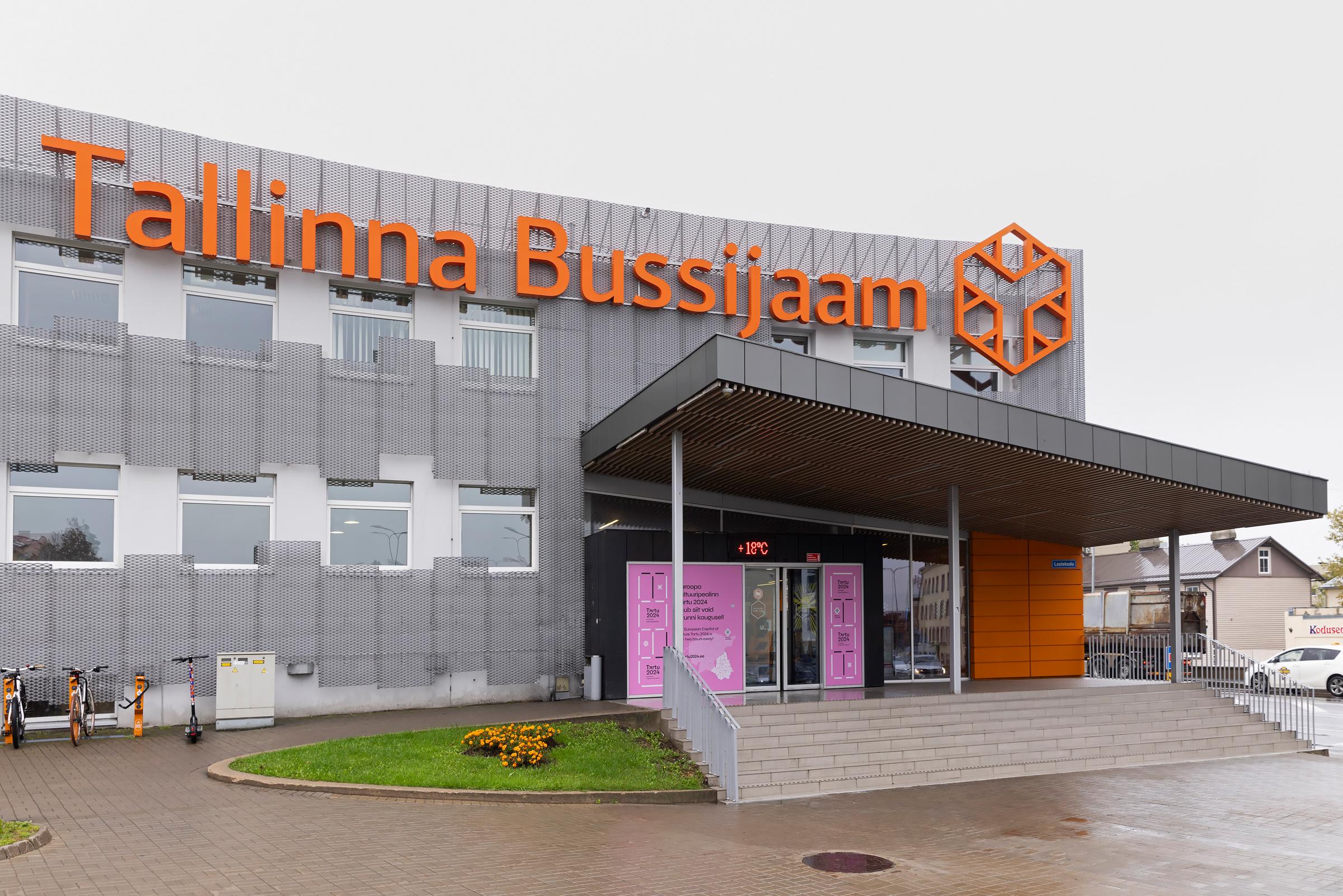Tallinna bussijaama trepimärgistus