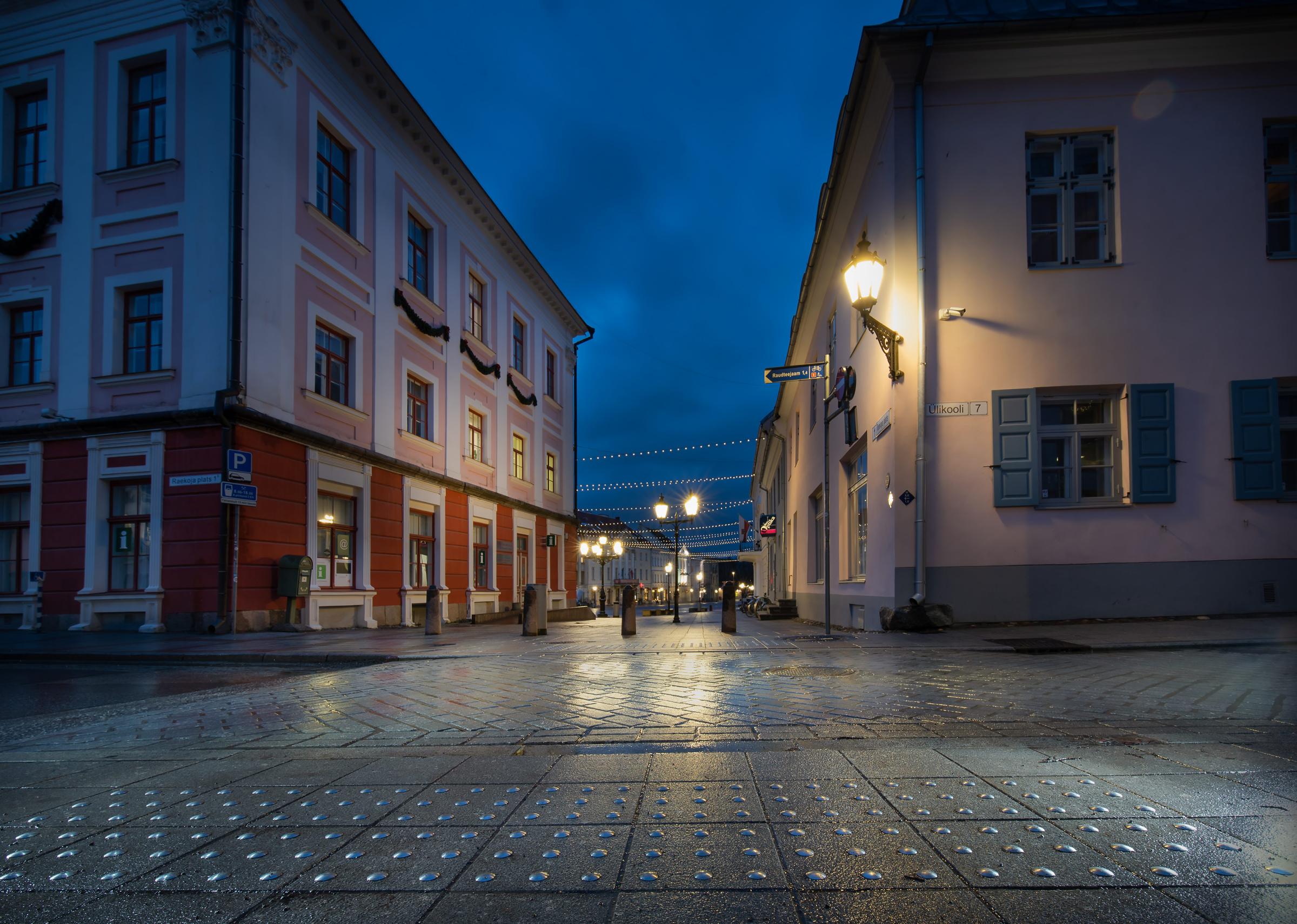Tactile Markings for Tartu Ulikooli Street Crossings