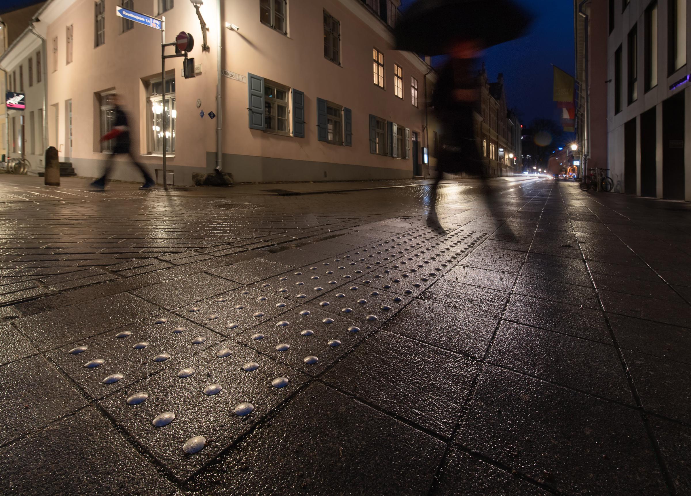 Tartu Ülikooli tänava ristmike tähistus