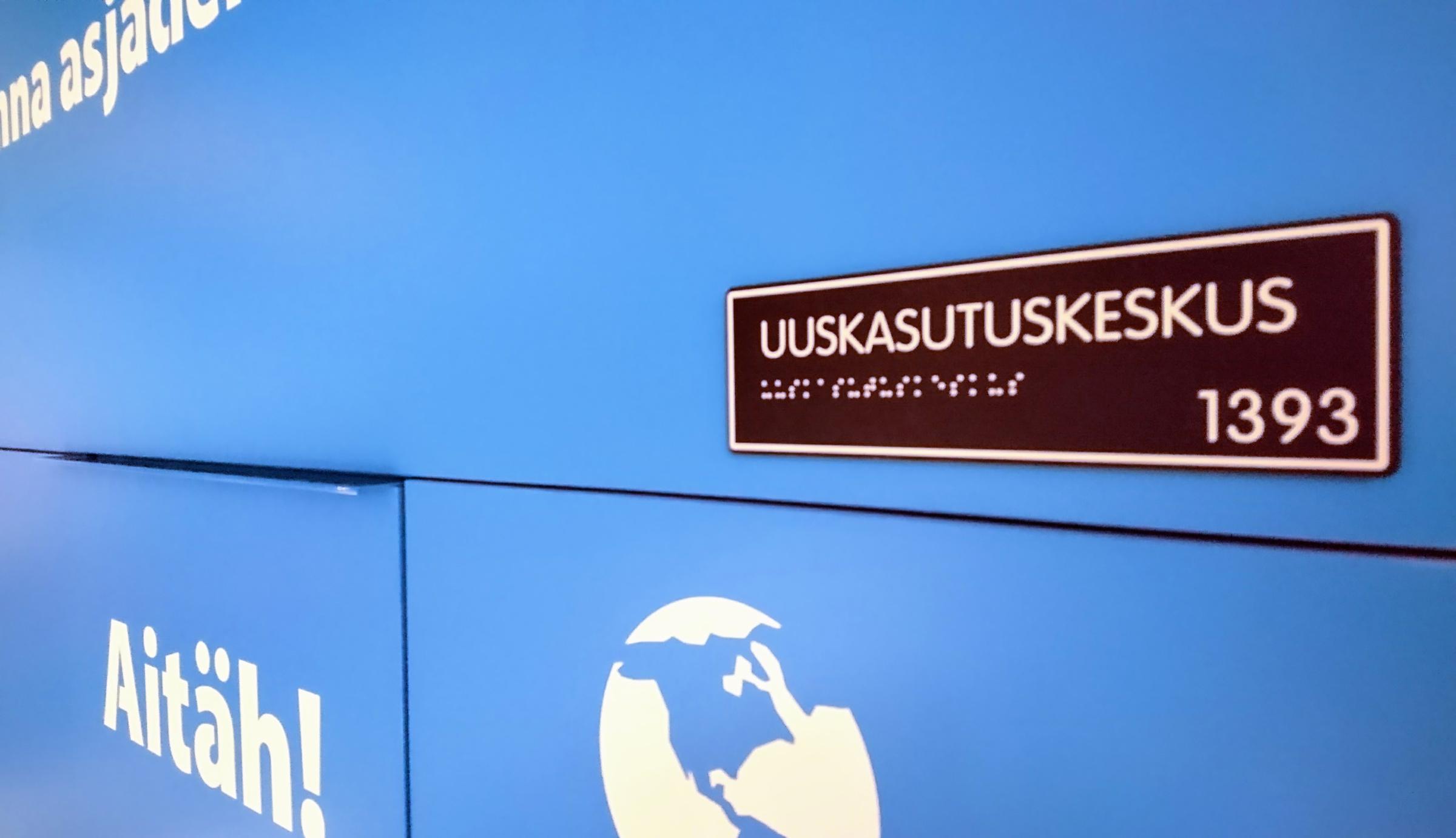 Ülemiste keskuse poesildid ja juhtrada